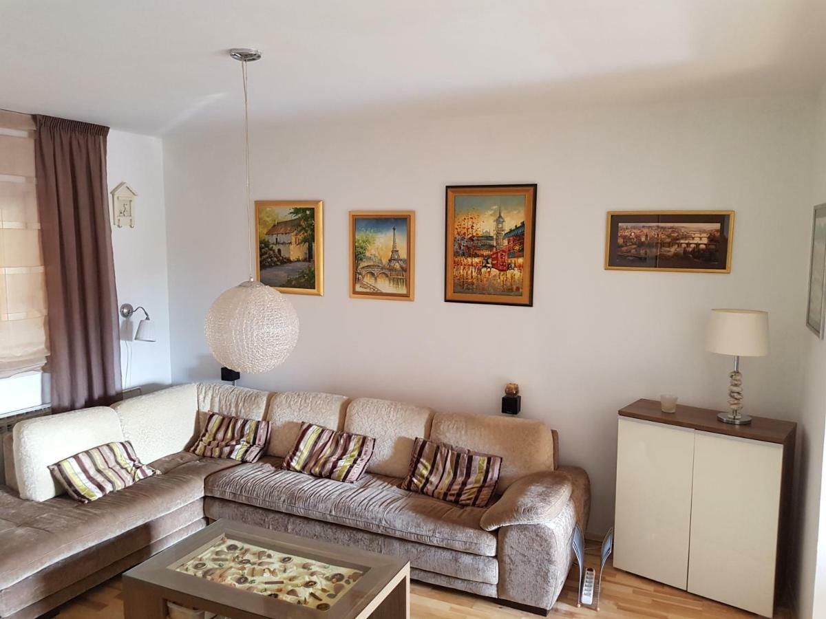 A&T Apartment Zaprešić Esterno foto