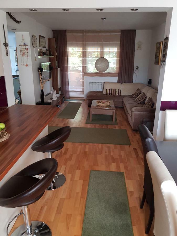 A&T Apartment Zaprešić Esterno foto